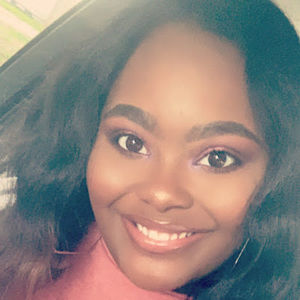 Meet your Posher, Adrianna